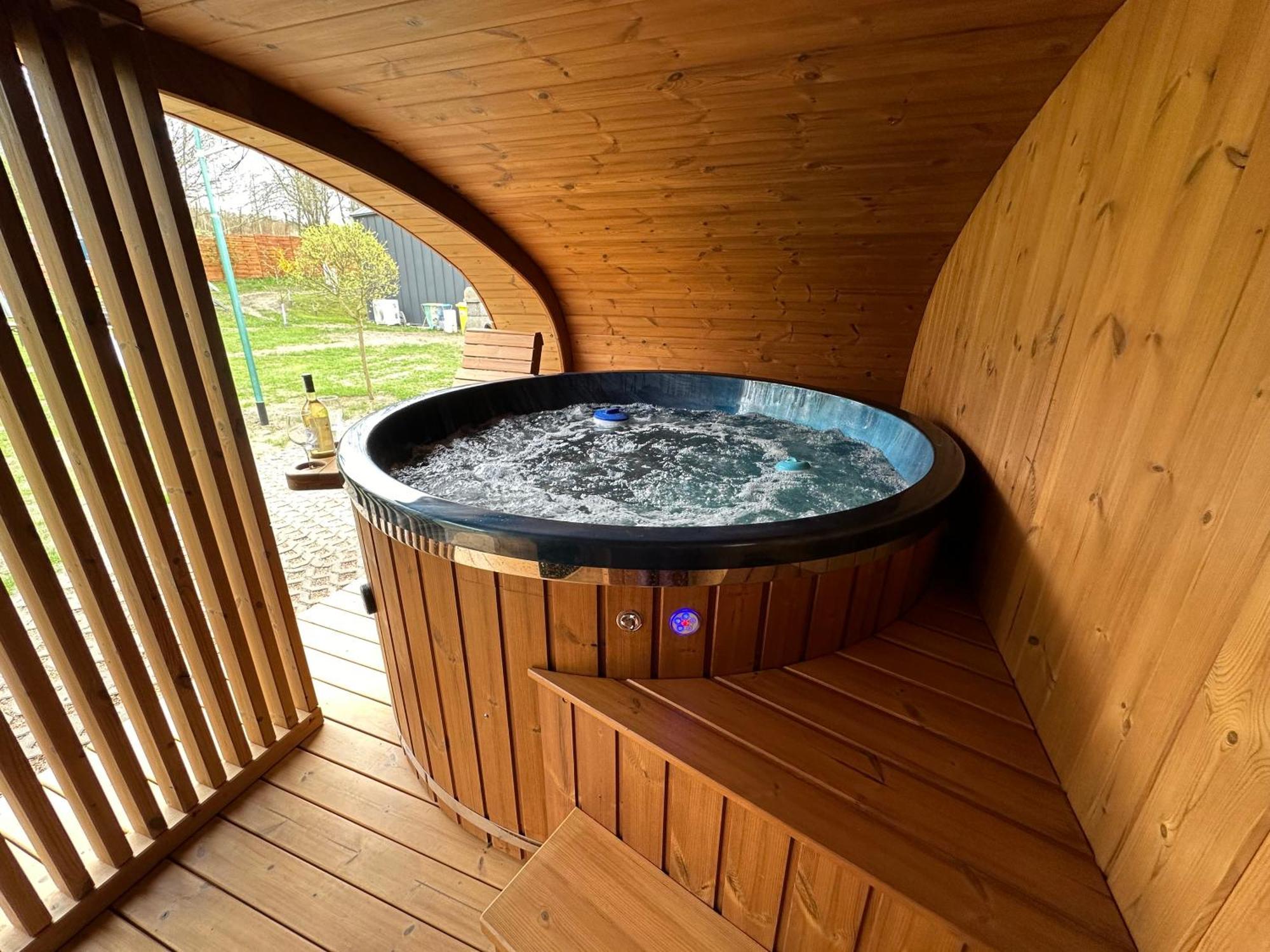 Garbicz Barns Domki Caloroczne Exteriör bild